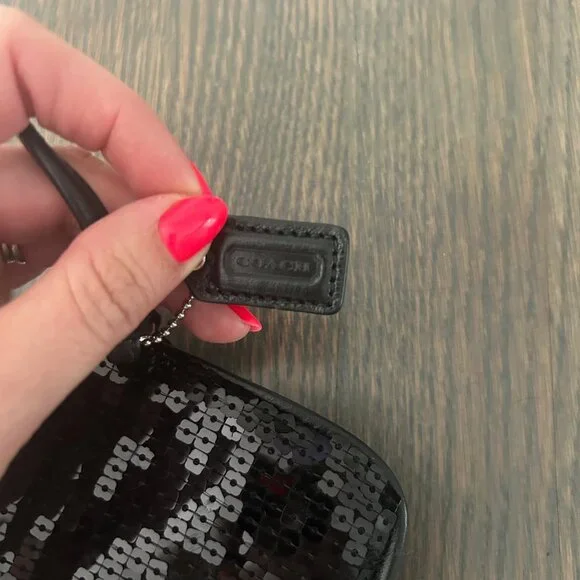 Coach Special Occasion Sequined Wristlet Black & Silver - Picture 3 of 3